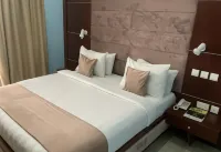 몽 칼름 호텔 앤드 스위트