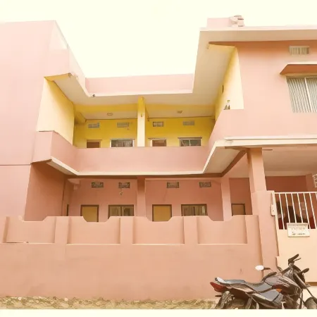 Goroomgo Somnath Rest House Puri