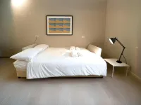 Milano Duomo Apartment for 6 - Apartments