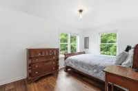 Scenic Mountain Getaway with a Firepit and Amazing Views of Mountains and Horses