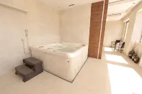 كراون بلازا أسونشوب باي آيتش جي - نادي رياضي