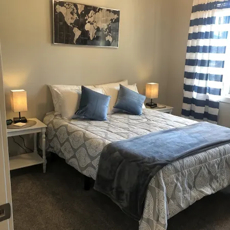 Spacious home with Hot Tub, bikes, fire pit, pool table and more!!