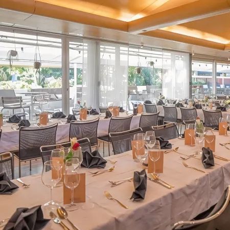Hotel Coop Tagungszentrum & Hotelpark im Grünen Отели рядом с достопримечательностью «Стадион «Санкт-Якоб Парк»»