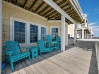 Oceanfront Family Retreat / Pool, Hot Tub, Elevator, Well Stocked Kitchen - balcón