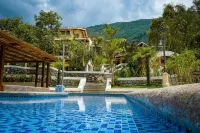 Uzhupud Garden Hotel & Lodge - 2 estrellas