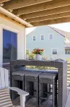 Oceanfront Family Cottage: Hot Tub, Heated Pool. Game Room & Stunning Beach View - 4-Star