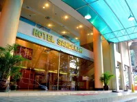 Hotel Sandakan - parcheggio