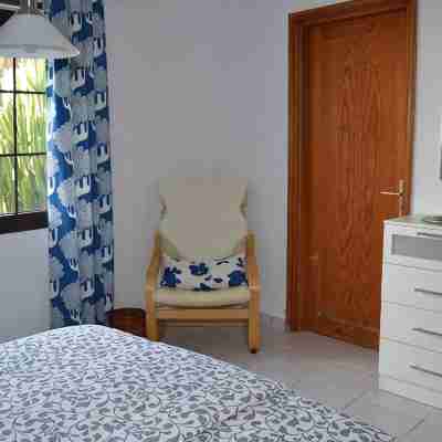 Bungalow with private pool in private garden Rooms