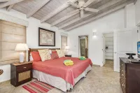 The Terraces. Lovely Apartment in St Lawrence Gap, Just Steps from Dover Beach - 4 tähden
