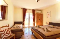 Villa Puerta del Sol für 10 Personen/ Pool/ Wifi / Klima / April 24 Renoviert - 2 stelle