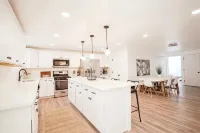 Bright 5-BDR Home in the heart of Ogden-3600 sq.ft