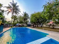 Hotel Pondok Hexa Seaside - parking