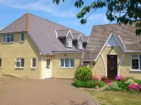 The Lodge Guest House Hotels in 