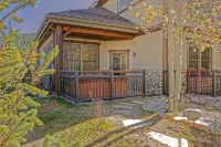 Corral 3bd/3ba , Downtown Breckenridge, 3 King Beds, Walk to Ski Lift, Hot Tub - 2-Star
