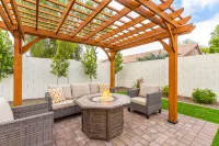 Edgemont Escape-  3 King Beds, Heated Pool*, Close to Spring Training,