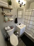 Cozy & Comfortable - close to Lake Texoma ( plus 40 amp RV HookUp)