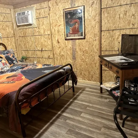 Waterfront Bandera Rustic Cabin on River-pet friendly
