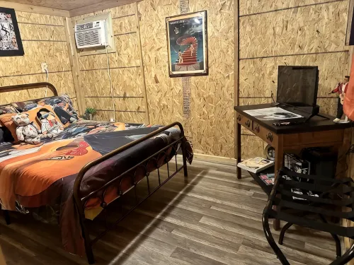 Waterfront Bandera Rustic Cabin on River-pet friendly - Chalets