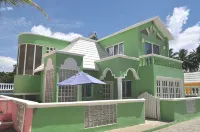 Villa Belvedere; Play Pool at The Beach!,  Sleeps 8. Chef Available