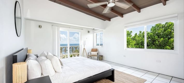 Villa Breizh- Spacious 3 Bedroom Hotels in Southside