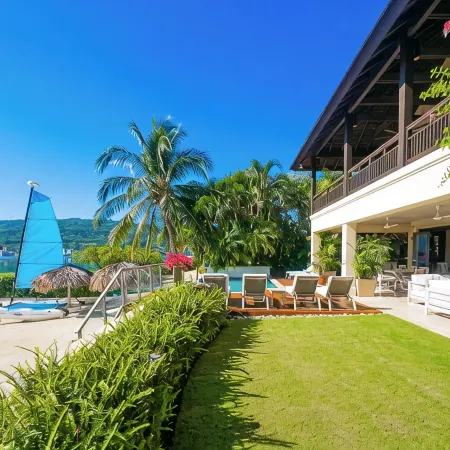 Beach Front Villa W/Pool/Staff, in Gated Community W/Tennis/Gym