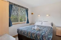 Porepunkah Pines Holiday Park - balcony