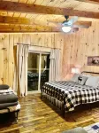 Sleepy Hollow 2-bedroom cabin with Hot Tub, WiFi near Red River Gorge - Chalets