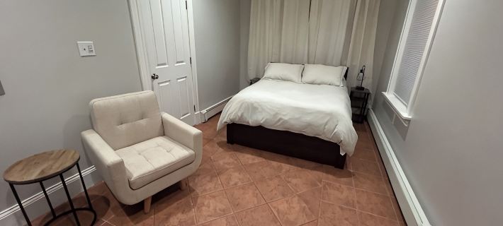 Harvard, B.U. M.I.T. Fenway Park convenient comfortable & spacious 3BR apartment Hotels in Cambridge