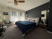 LiveWorkPlaynearTruistPark- privacy,  updated kitchen, fast Wi-Fi & YouTubeTv - 3-نجوم