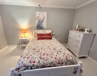 Relaxing Stay on Trade Street - Kitchenette