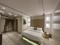 God's Touch Apartments Signature - balcony