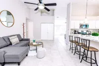 Contemporary Oro Valley Retreat - Mountain Views! - Mountain view
