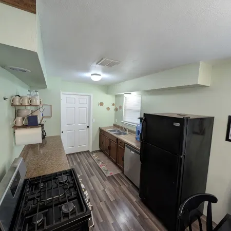 Charming 3-bedroom house in beautiful Kaw City just minutes from Kaw Lake.