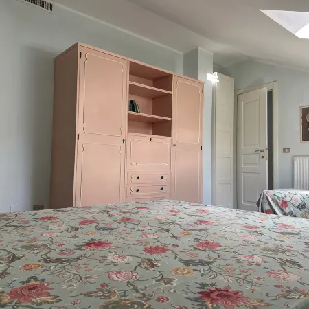 Chiavari apartment with reserved parking space in a residential context