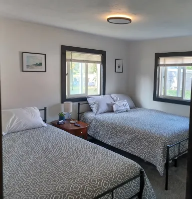Cozy newly renovated home minutes from Sebewaing Harbor Marina to access bay. - 3つ星