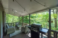 Come Ski Hatley Pointe! Hot Tub+Fire Pit, Fireplace,WiFi, Pet Friendly! - Chalets