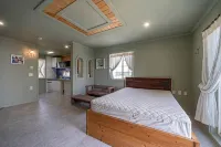 Ulsan Bluebird Pension - Pool