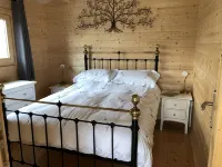 Lovely cabin with country views in popular Somerset village. -  Privatzimmer