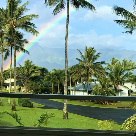 Mokihana House Kauai - 5-bedroom House with Mountain Views, Pool, Tennis and AC