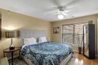 Beautiful Penthouse Condo with Community Pool & Tennis Courts - 4-Star
