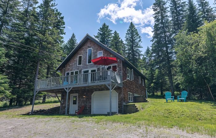 Rangeley 4-Season Retreat – Water and Sunset Views – Wood Stove – Game Room