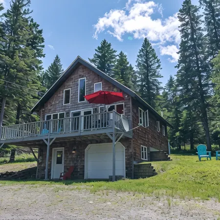 Rangeley 4-Season Retreat – Water and Sunset Views – Wood Stove – Game Room