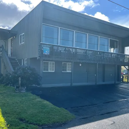 Charming Private Home - Walk to DT and the Beach!