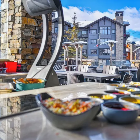 Parq 4 Tower Club Ski in-Out Hot Tub Pool Private Dining Fitness Spa Wellness