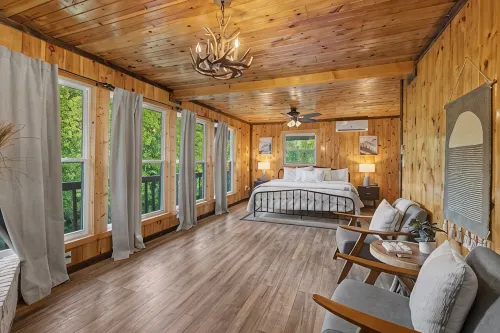 Large cabin near boat rentals & Nantahala with Hot Tub, Pool Table, & Gameroom - Chalets