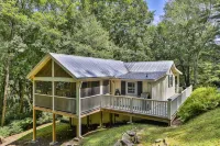 1937 Cabin Near Lake Glenville - 50 Acre Estate - Private Hike & Views! - Boutique