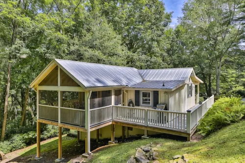1937 Cabin Near Lake Glenville - 50 Acre Estate - Private Hike & Views! - WiFi