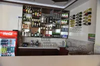 Mara Frontier Hotel - bar