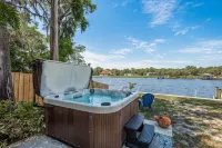 Beautiful Waterfront Home on the Alafia River - 홈스테이