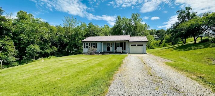 Cozy home in the heart of Hocking Hills * with Hot Tub * Hotéis em Hocking County
